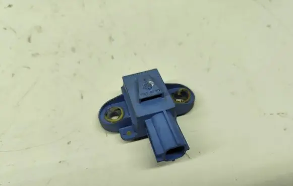 Volkswagen Golf V Airbag deployment crash/impact sensor 1K0955557A