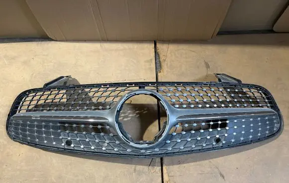 Mercedes-Benz SL R231 Front grill A2318852965
