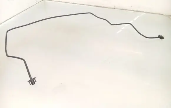 Engine coolant pipe/hose