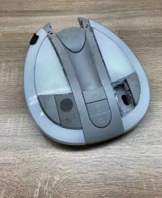 Mercedes-Benz CLS C219 Front seat light A2198201201