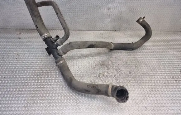 Engine coolant pipe/hose