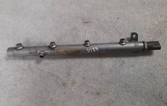 Mercedes-Benz E W211 Fuel main line pipe a6290700695 6290700695