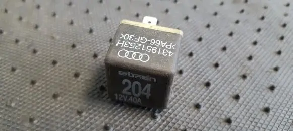 Audi A4 S4 B5 8D Other relay 431951253H