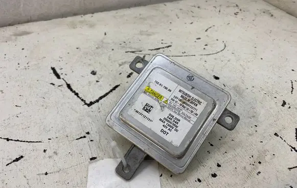 Volvo V40 Xenon control unit/module 7226115099