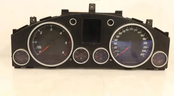 Volkswagen Touareg I Clock 7L6920870H