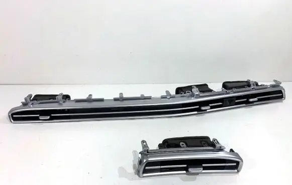 Hyundai Elantra VII Dashboard side air vent grill/cover trim 84760-AA020