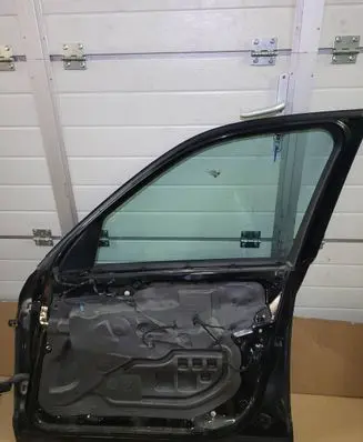 BMW X3 E83 Front door 41003449337
