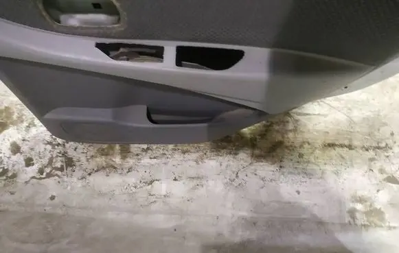 Nissan Almera Tino Rear door card panel trim