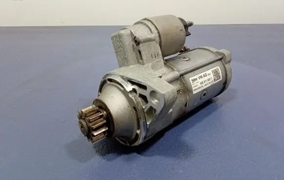 Volkswagen PASSAT CC Starter motor 02E911023T