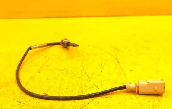 Audi Q8 Exhaust gas temperature sensor 8W0906088AD