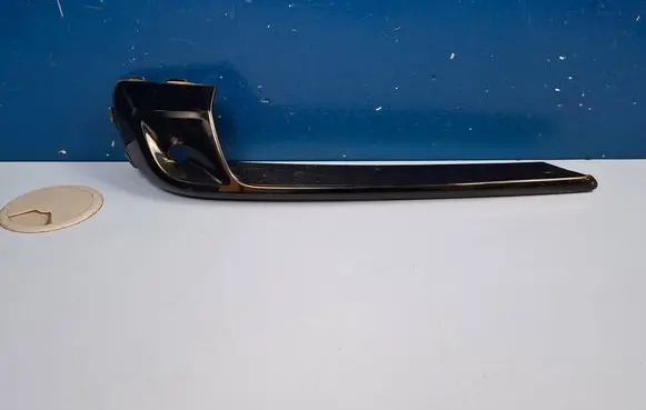 Porsche Cayenne (9Y0 9Y3) Front bumper splitter molding 9Y0807823