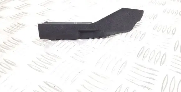 Audi Q3 8U Other engine bay part 8U0823630