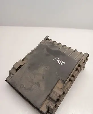 Skoda Yeti (5L) Fuse box cover 1K0937132F 1K0937132G