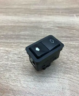 BMW 7 E38 Electric window control switch 8352148