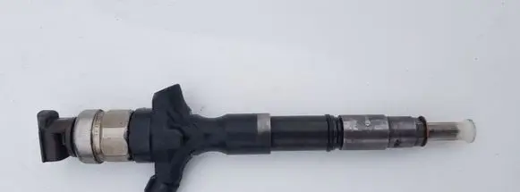 Toyota Land Cruiser (J120) Fuel injector 2367030280