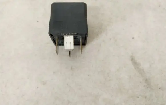 Opel Zafira B Other relay 13171831 4ra007791-05