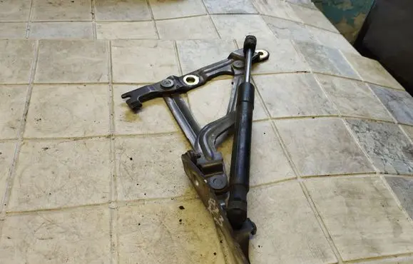 Mazda 6 Tailgate/trunk strut/damper GJ6A56930G