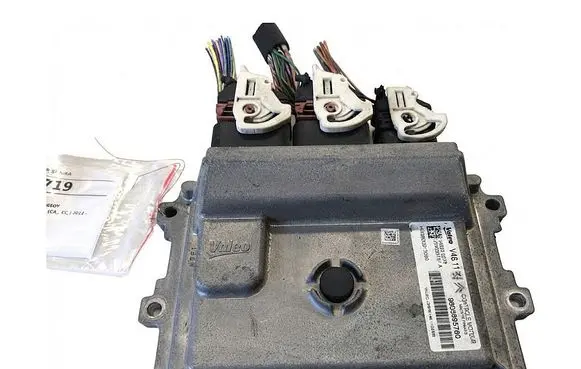 Peugeot 208 I Engine control unit/module ECU 9805895780