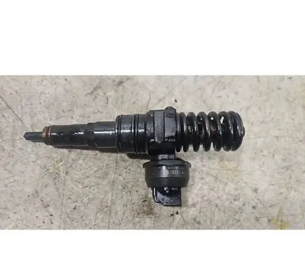Volkswagen PASSAT B6 Fuel injector 038130073BQ
