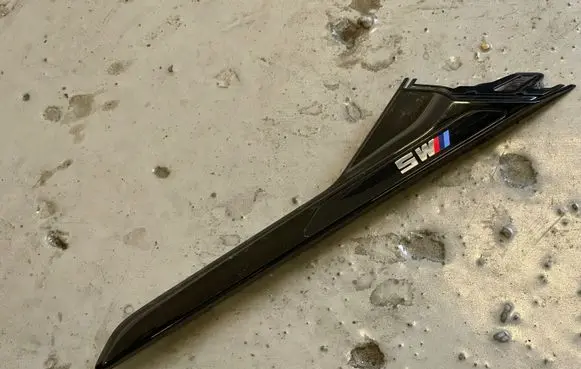 BMW M5 F90 Fender trim (molding) 61697910