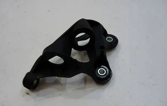 Volkswagen PASSAT B8 Gear shift cable bracket 3Q0711789