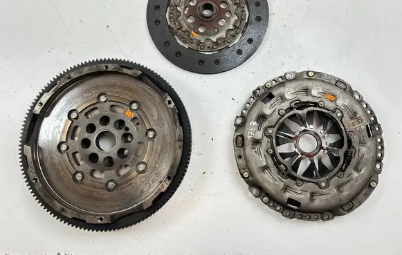 Seat Leon (1P) Clutch set kit 06J141015B 06J141031