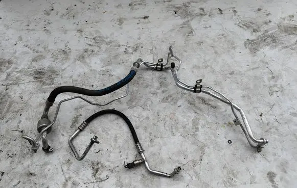 Renault Twingo II Air conditioning (A/C) pipe/hose 
