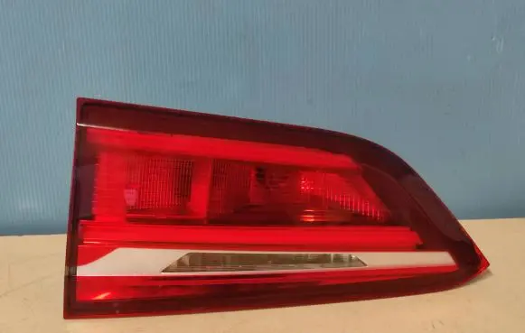 BMW X1 F48 F49 Tailgate rear/tail lights 7350698