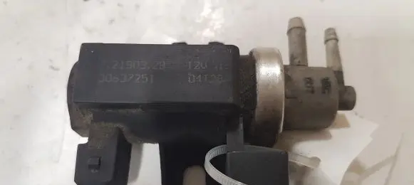 Volvo XC90 Turbo solenoid valve 72190329 30637251