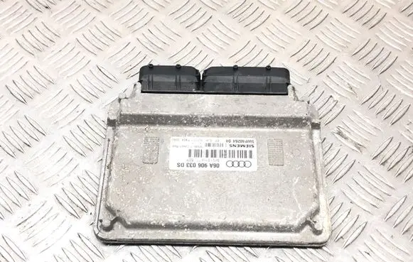 Audi A3 S3 8P Engine control unit/module 06A906033DS 501207 F4040080