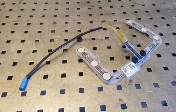 Volkswagen PASSAT B7 Seat pressure sensor 3AA963553A