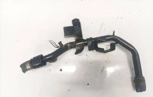 Volkswagen PASSAT B5 Engine coolant pipe/hose 028121065ae