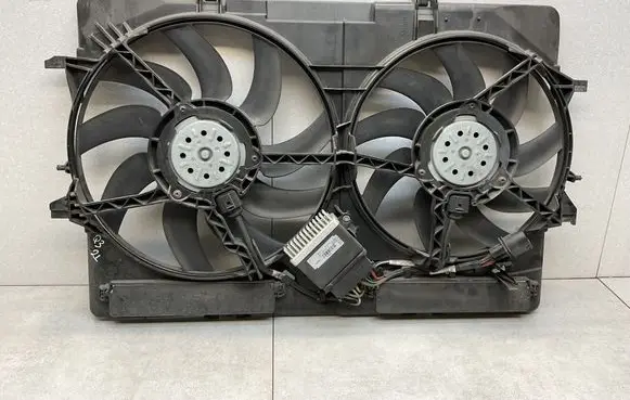 Audi Q3 8U Electric radiator cooling fan 8K0121003AD