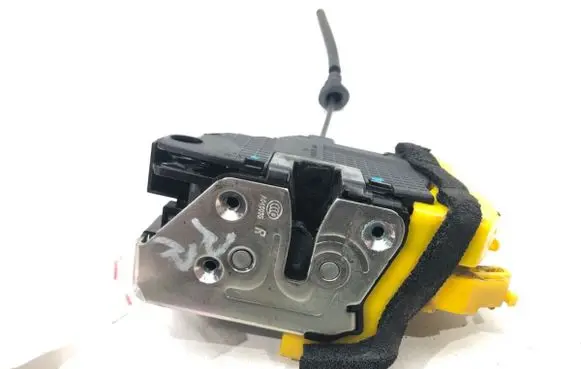 KIA Ceed Front door lock 81320-A2110