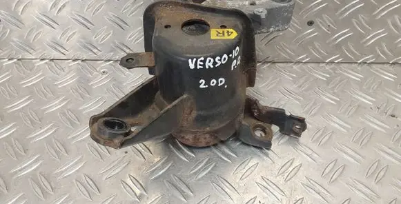 Toyota Verso Engine mount bracket