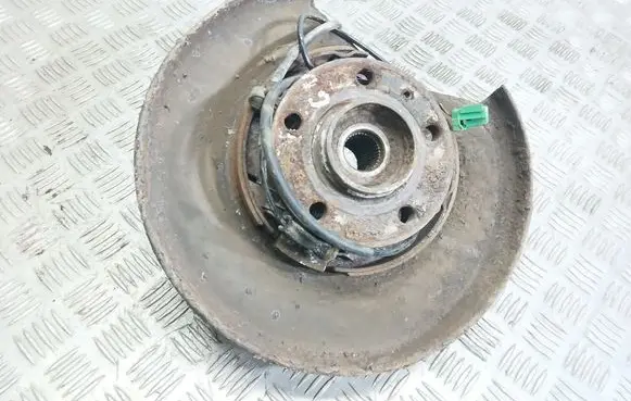 Volvo XC70 Rear wheel hub spindle/knuckle 