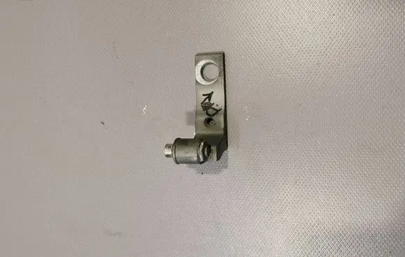 Ford Mondeo MK IV Front door lower hinge 