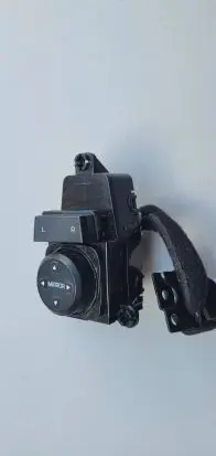 Hyundai Tucson TL Wing mirror switch 93573D3020 P8A0646