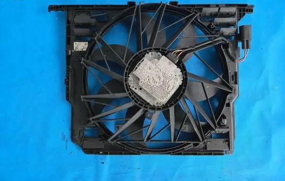 BMW 5 F10 F11 Electric radiator cooling fan 8509740 7575682