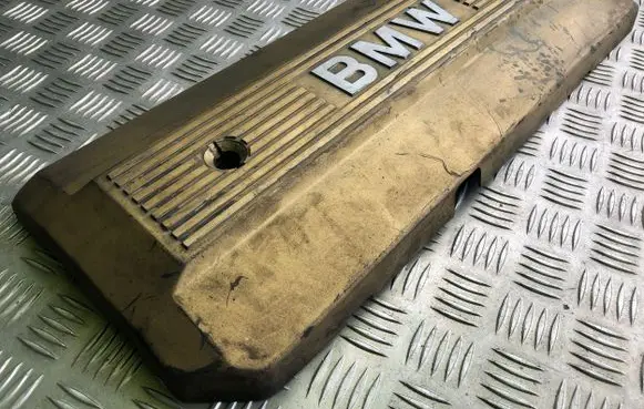 BMW 5 E39 Engine cover (trim) 11121748633
