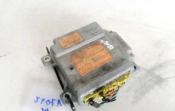Mazda 323 Airbag control unit/module b25e57k30a