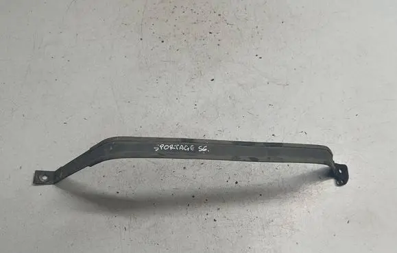 Fuel tank mounting bracket