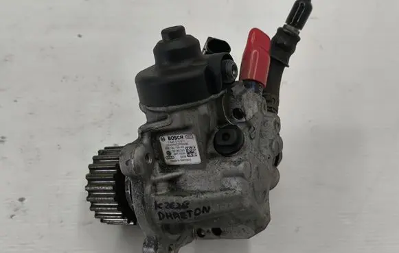 Volkswagen Phaeton Fuel injection high pressure pump 0445010611