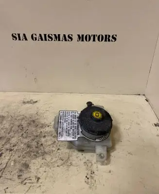 Honda Civic Brake fluid reservoir 