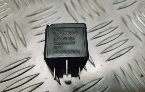 Audi Q7 4L Other relay 8K0951253
