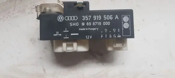 Volkswagen Golf III Coolant fan relay 357919506A