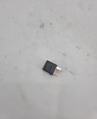 Toyota RAV 4 (XA20) Other relay 9098702012 1567000870