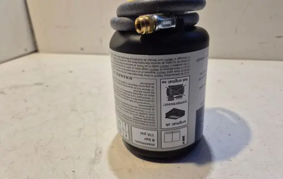 Mercedes-Benz E W211 Tire air pump compressor A0005831212 11712114