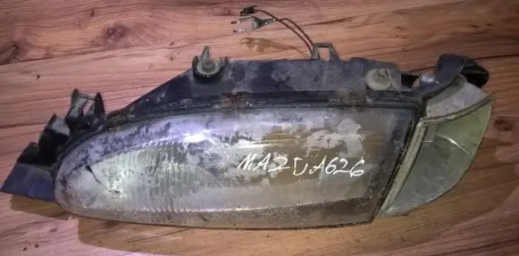 Ford Mondeo MK I Headlight/headlamp 93BG13N010AD 35391748