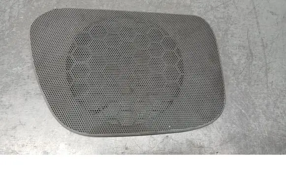 Volvo S40, V40 Engine splash shield/under tray 30813512